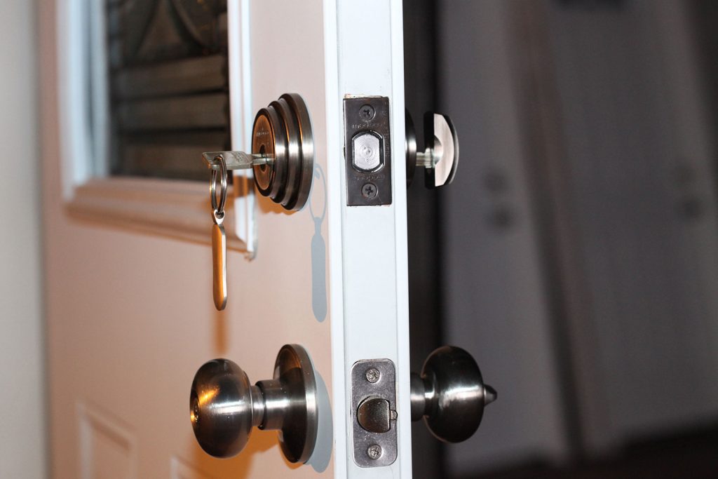 Electronic door locks